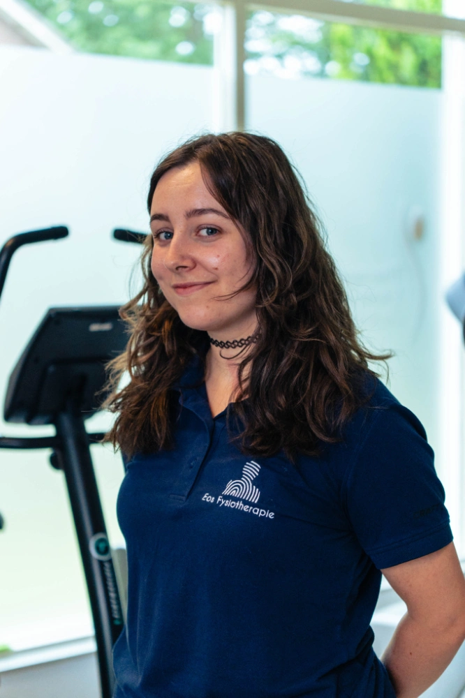 Portret van fysiotherapeut Sanne Schollema op locatie bij Therapeutisch centrum Zeddam